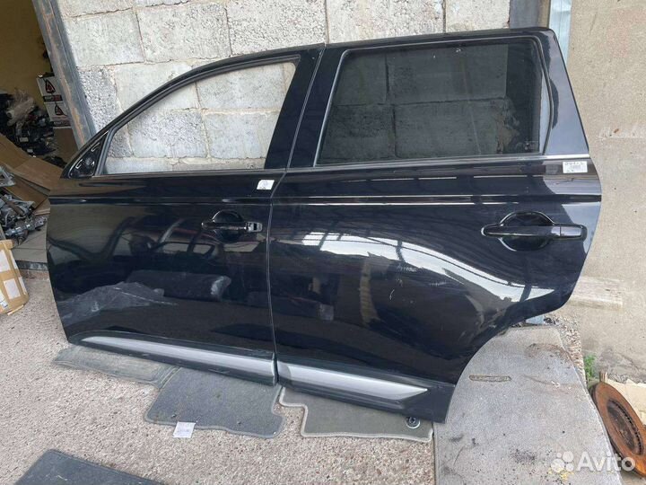 Двери левые Mitsubishi Outlander 3 2015-2023