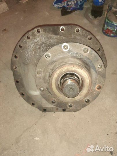 Делитель кпп Рено. Насос гидравлический. Редуктор