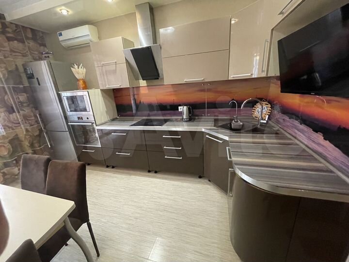 4-к. квартира, 110 м², 7/16 эт.