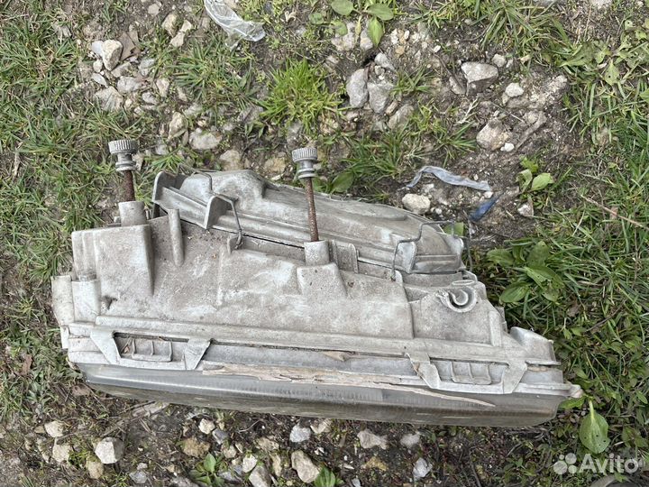 Правая фара w124