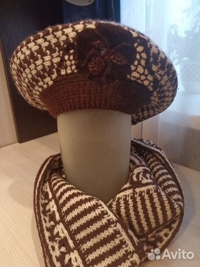 Берет и шарф