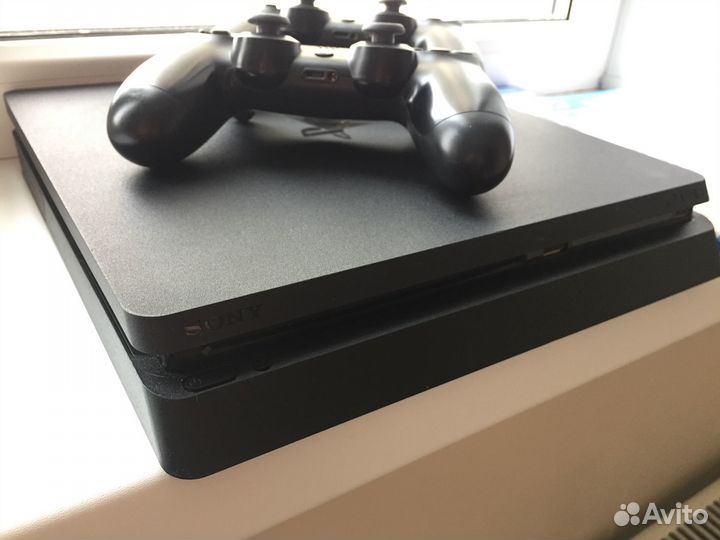 Sony PlayStation 4 slim