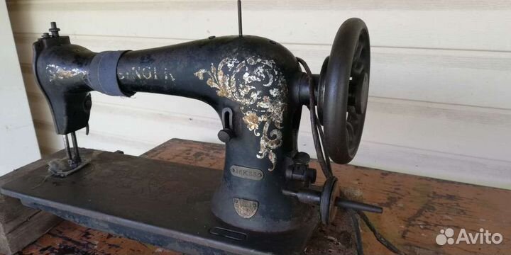 Швейная машинка зингер ножная