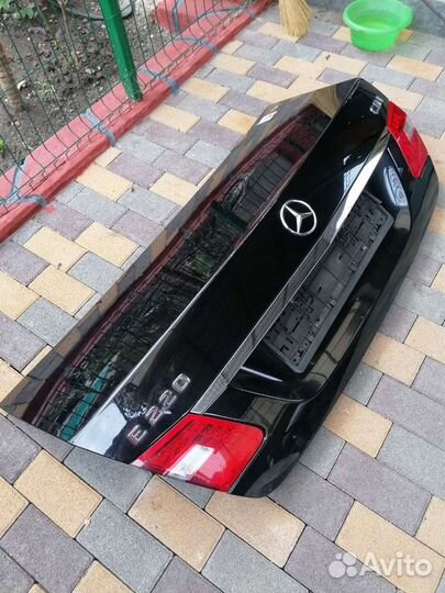 Крышка багажника мерседес е212