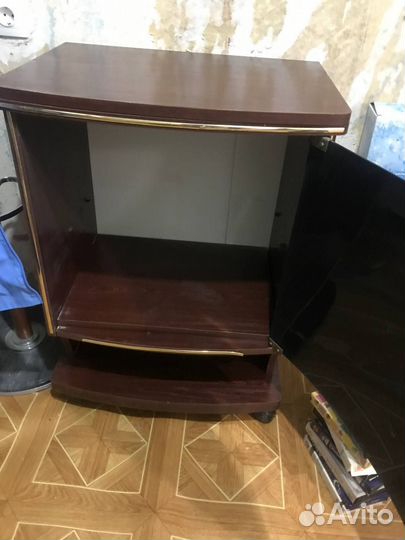 Тумба под телевизор