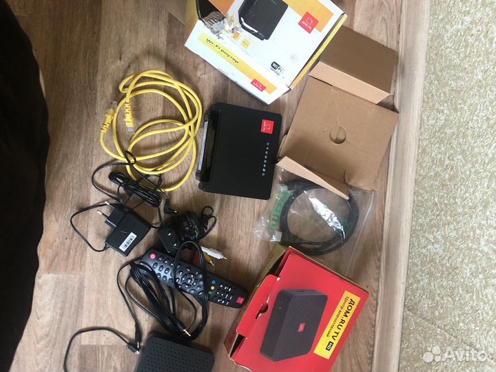 TV приставка и роутер