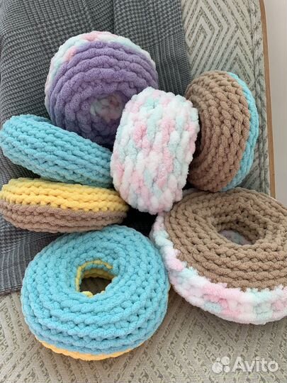 Вязанные игрушки ручной работы пончик