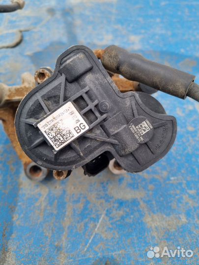 Задние суппорта всборе VW golf 7