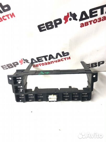 Рамка магнитолы Opel Vectra B седан X16XEL 1.6