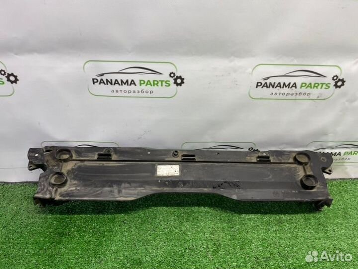 Кожух радиатора Bmw 7Er E65 4.4 2003