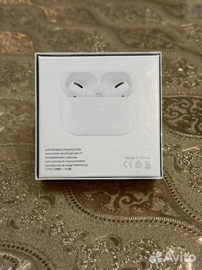 Беспроводные наушники apple airpods
