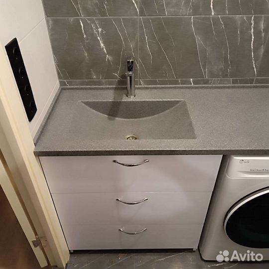 Каменная раковина для ванной