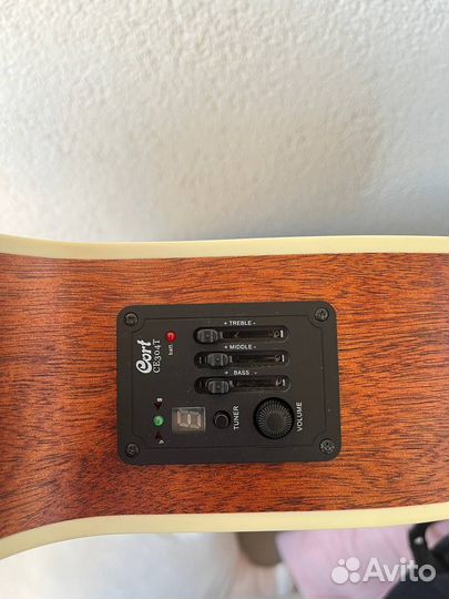 Электроакустическая гитара Cort CE304T