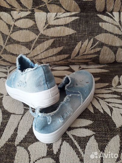 Продам Слипоны для девочки