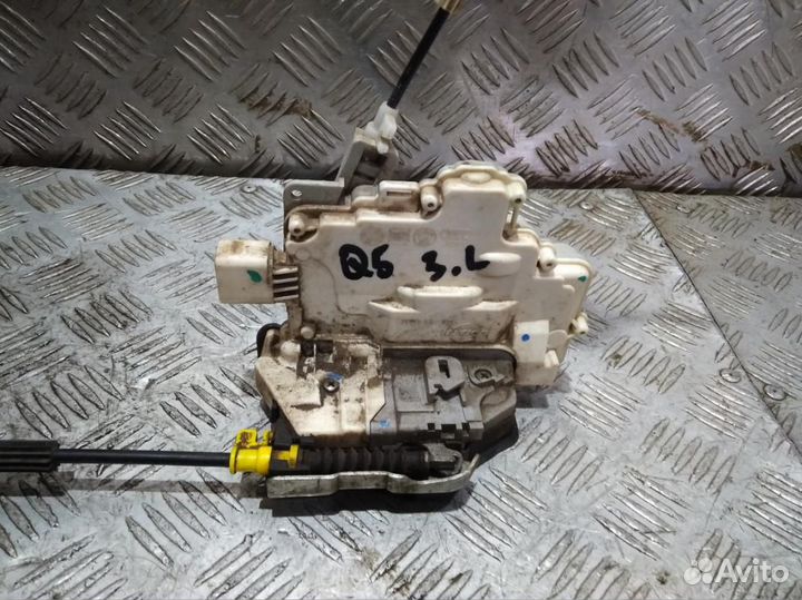 Замок двери Q5 8R (08-17) /A4 B8 (07-15) /Cayenne (10) зад L б\у (арт. 8K0839015)