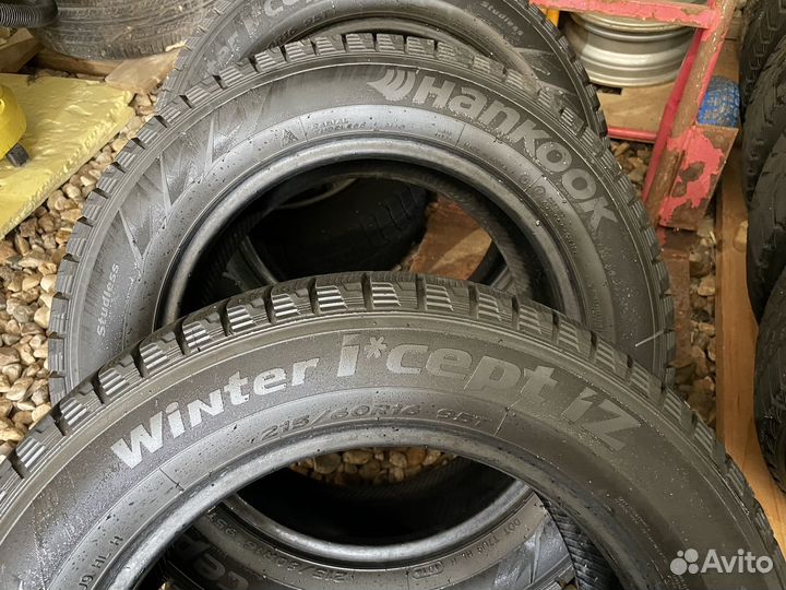 Hankook Winter I'Cept IZ2 215/60 R16 95Z