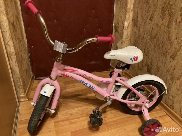 Практически новый велосипед для девочки