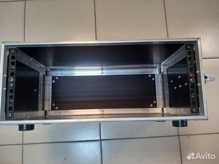 Транспортировочный кейс для оборудования