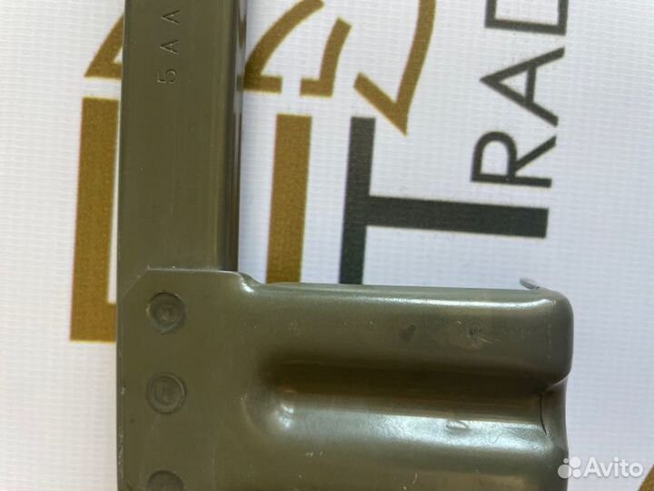 Направляющая стекла двери передняя правая Nissan