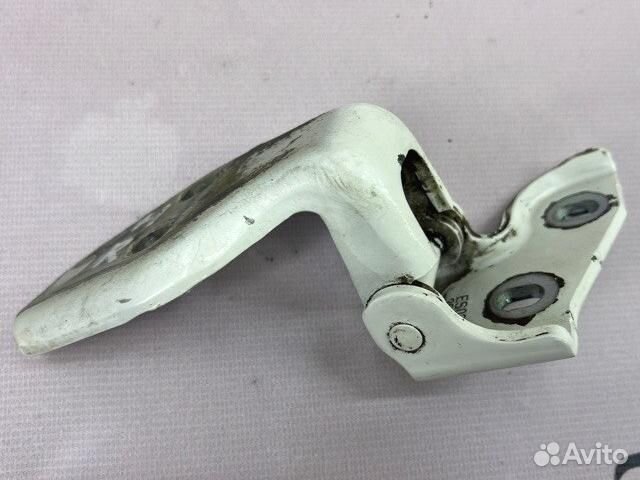 Петля двери передняя правая Peugeot Boxer