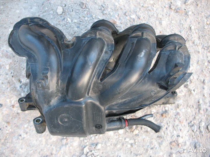 Коллектор впускной Ford Focus 2 1.4 дорест