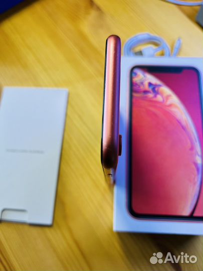 iPhone xr 128 gb coral