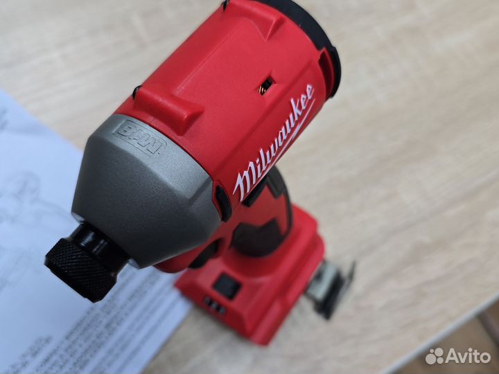 Импакт винтоверт Milwaukee M18 3651-20