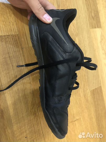 Футзалки nike tiempo в состоянии 6/10