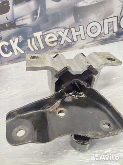 Опора двигателя Renault Logan