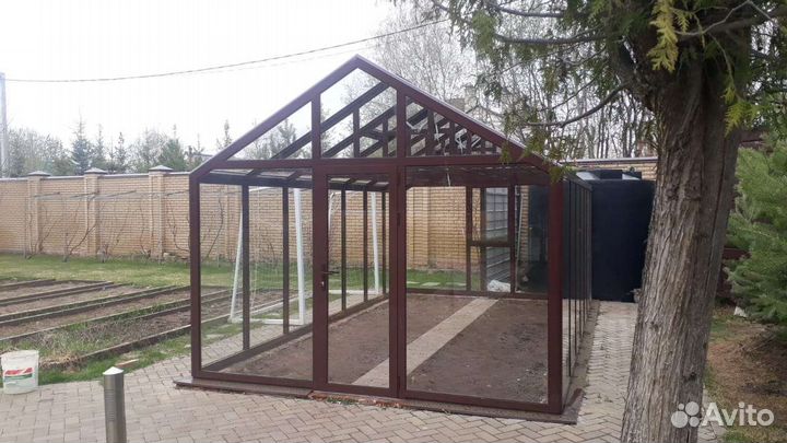 Стеклянная теплица