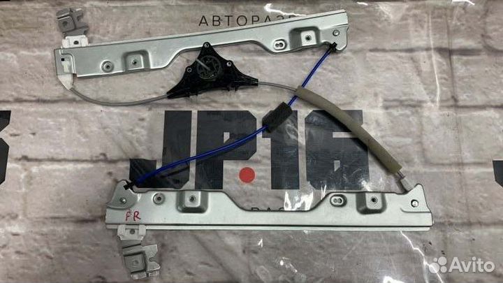 Стеклоподъемник двери передний правый Infiniti