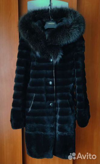 Шуба из песца с капюшоном