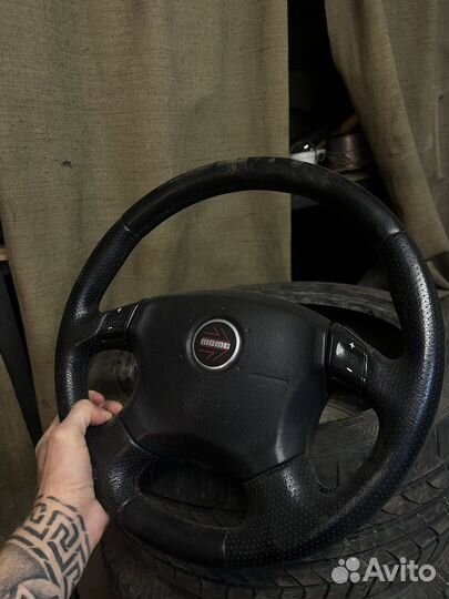 Руль Subaru Momo