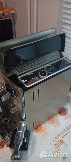 Кофемашина Saeco Xelsis