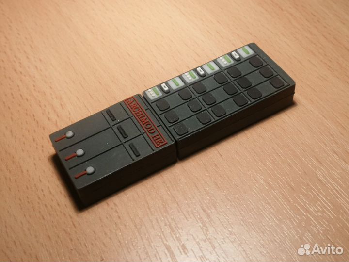 Флешка (USB флеш-карта) Legrand 16 Гб (16 Gb)