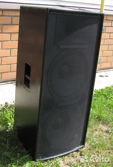 Колонка Celestion 500-1000W Pro Концертная 15