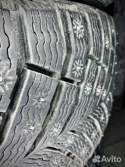 Michelin X-Ice North 4 215/55 R17 98T