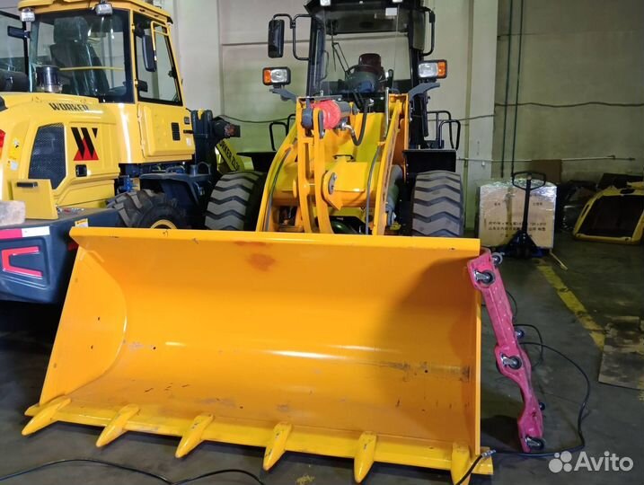 Фронтальный погрузчик Lonking CDM833, 2023