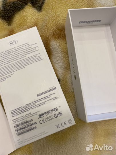 Коробка от iPhone 4 и iPhone 6