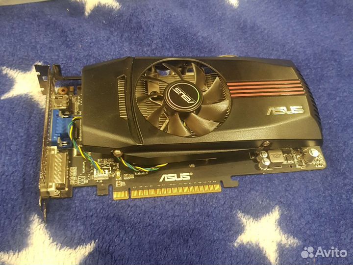 Видеокарта Asus GeForce GTX550 Ti 1Gb