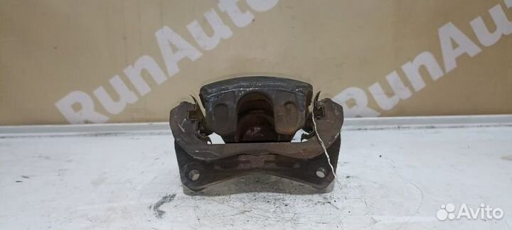 Суппорт тормозной правый Nissan Teana J31 VQ23