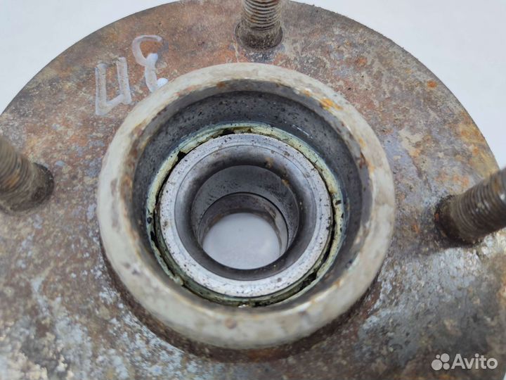 Ступица задняя Nissan Primera P11 1998 г.в