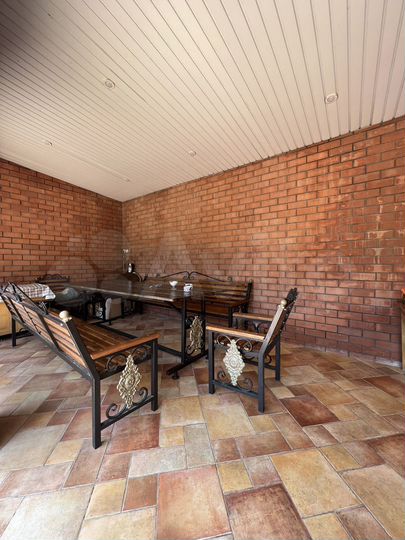 Дом 500 м² на участке 10 сот.