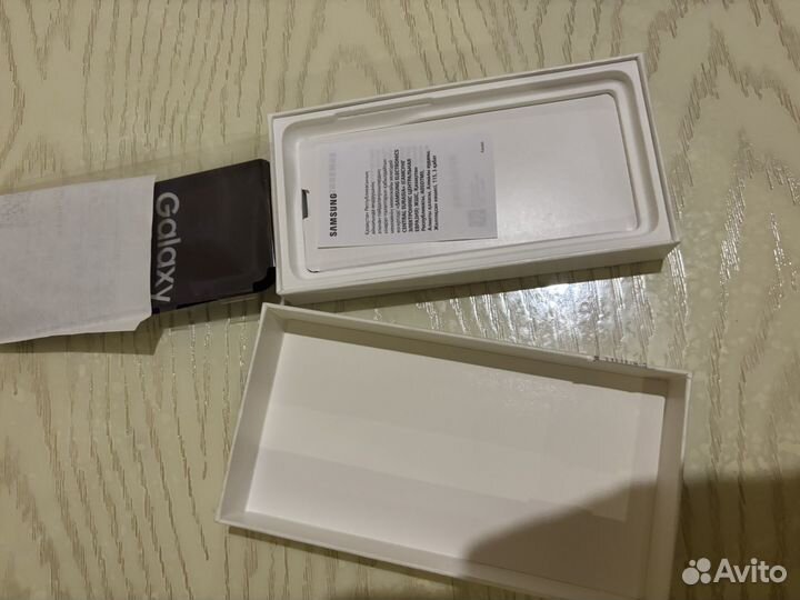 Коробка от samsung s21 5G