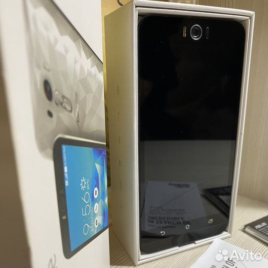 ASUS ZenFone Selfie ZD551KL, 2/16 ГБ
