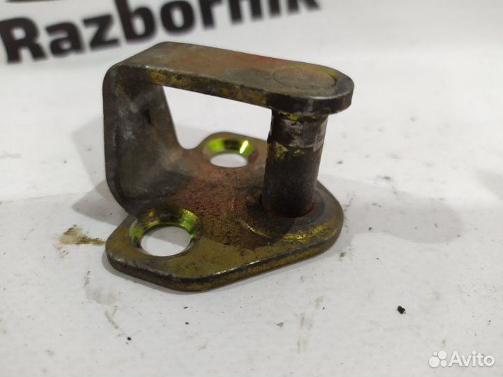 Петля замка двери Mercedes V-Class W638 2.1D 2001