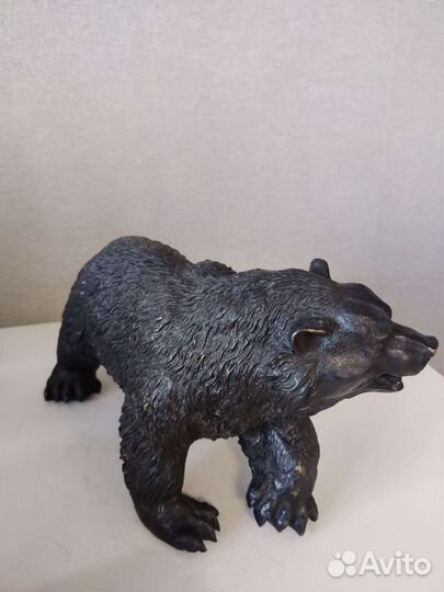 Бронзовая статуэтка медведя
