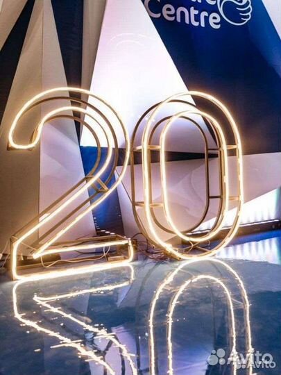 Неоновые цифры на фотозону