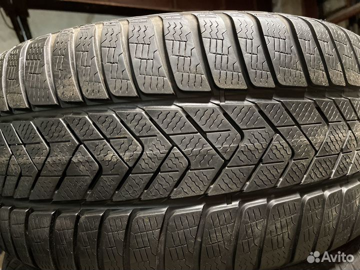 Pirelli Winter Sottozero 3 275/40 R18 103V