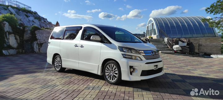 Toyota Vellfire, 2012